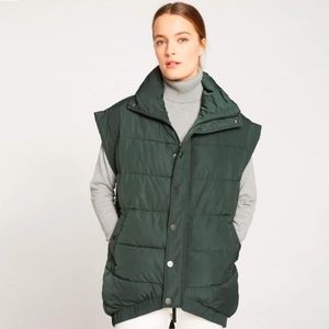 $174 Universal Standard Paparazzi Puffer Vest NWT Pine Size 10/12